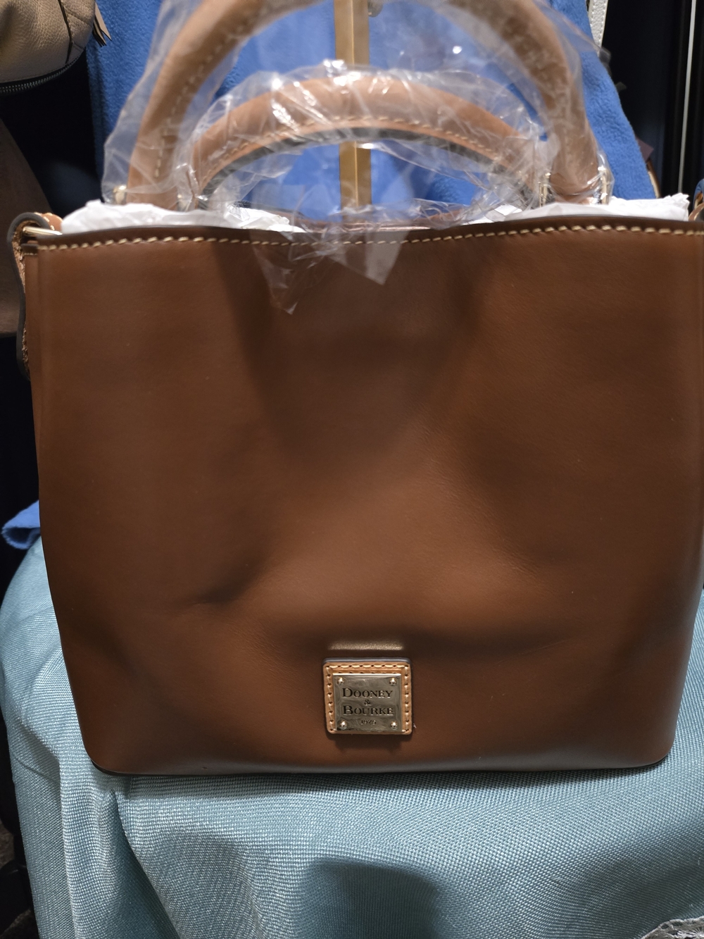NWT. Dooney & Bourke WEXFORD Leather BRENNA Satchel to Crossbody Bag.